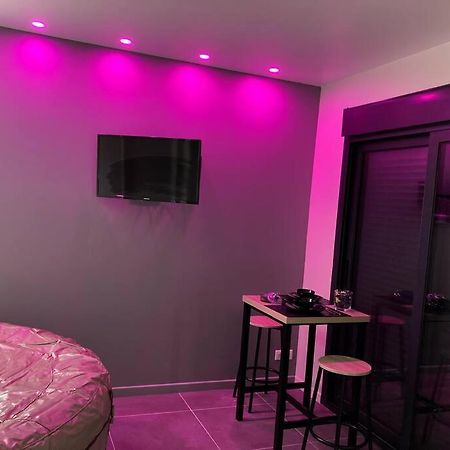 Spa Le Love Saint-Germain-lès-Corbeil Extérieur photo