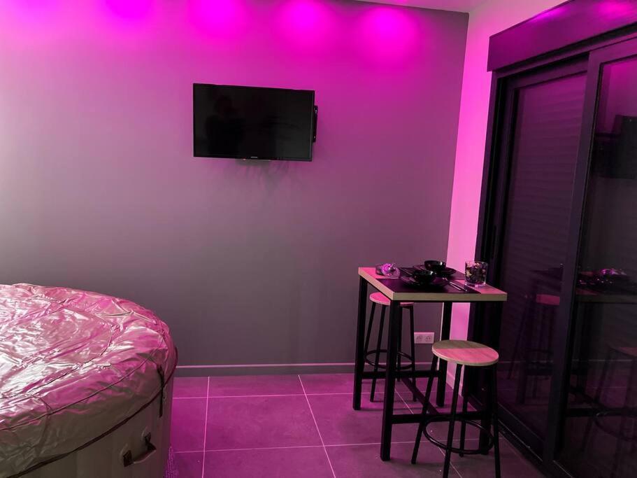 Spa Le Love Saint-Germain-lès-Corbeil Extérieur photo